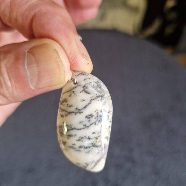 Merlinite ou Opale Dendritique